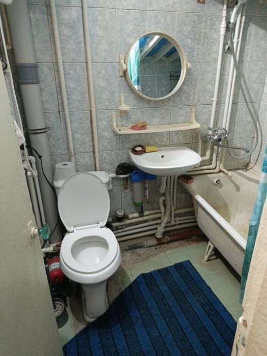 Продается квартира 2мкр 2 комнаты