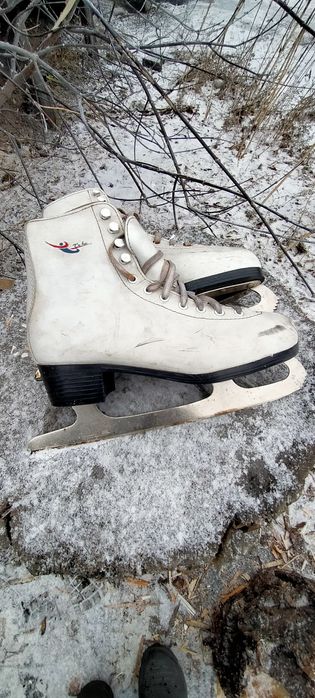 коньки б/у фигурные
