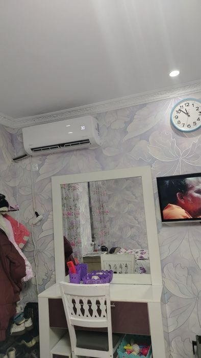 Продается не большой домик на земле в мирабадском районе. Узбум