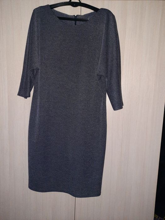 Платье женское  .