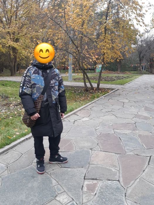 Продам куртки на мальчика 9-13 лет