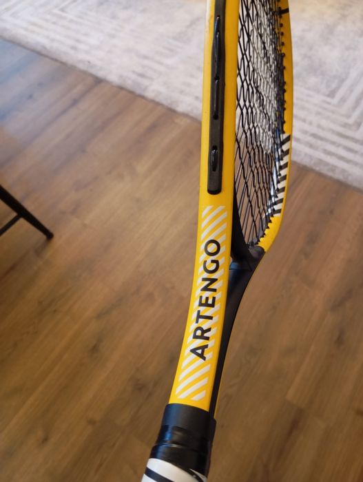 Vând Rachetă tenis