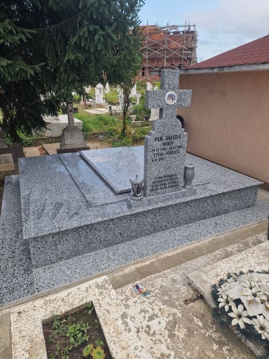 Execut Lucrari Funerare Cruci Cavouri Marmura Granit