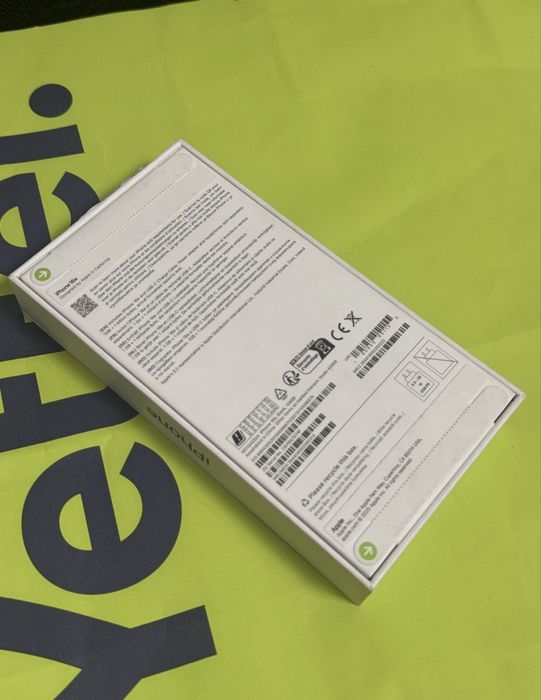 ЗАПЕЧАТАН 128GB iPhone 16e Гаранция Yettel 2029г. Black 16 е