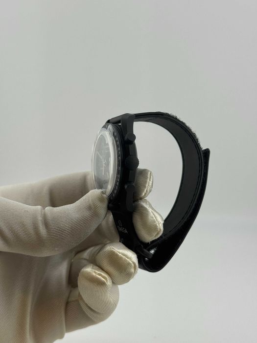 Наручные часы Swatch Moonswatch