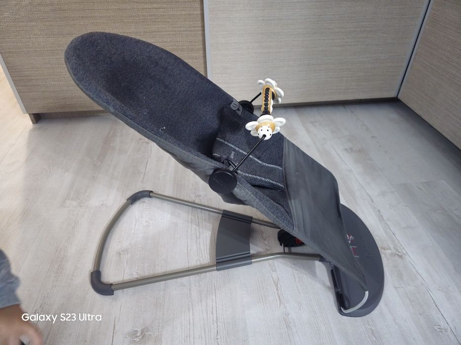 Baby Bjorn шезлонг