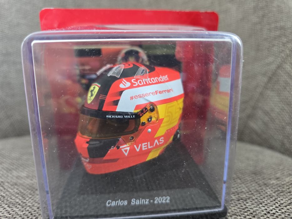 Casca Carlos Sainz Ferrari F1