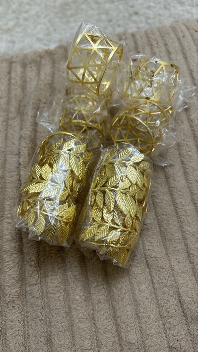 продам люстру и колечки для салфеток