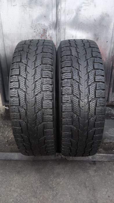 2бр. зимни бусови гуми 215/75/16C Nokian WRC3
dot23
7mm 
Добро състоян