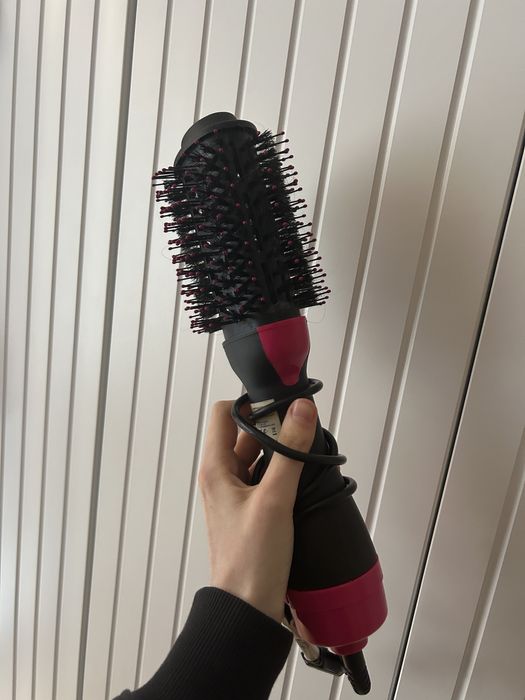 Сешоар-четка за изправяне