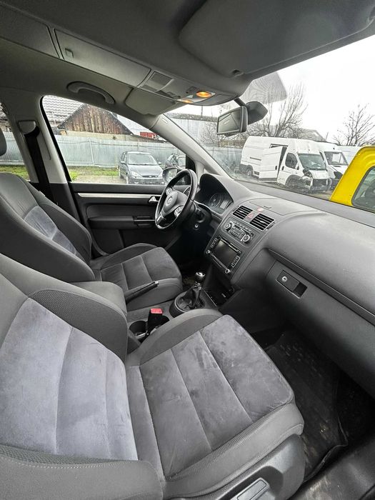 Piese disponibile, motor, cutie VW TOURAN 2011 1.4 BENZINA COD CAVC
