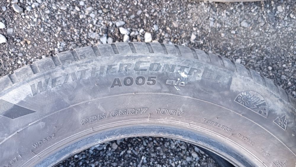 Гуми 225/65/17 Bridgestone