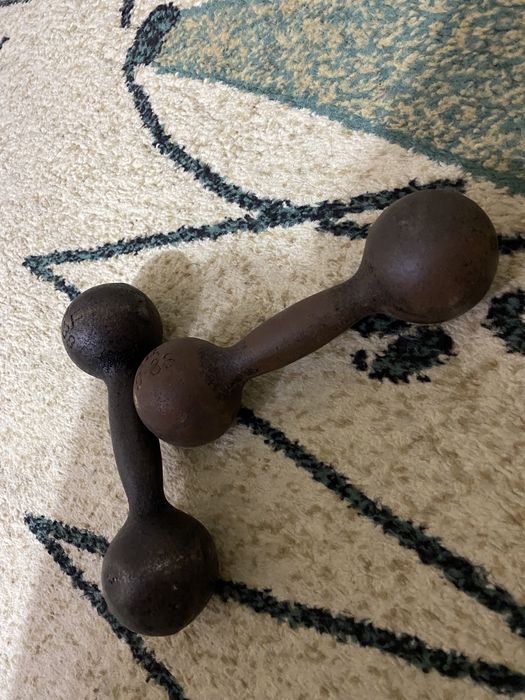 Продам гантели