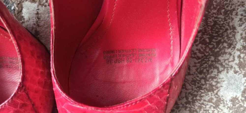 Продам женскую обувь