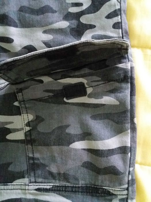 Панталон / дънков-карго, чисто нов и Анцунг - долница !