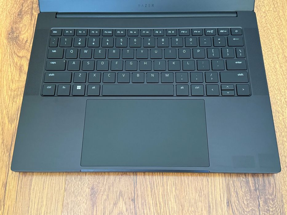 14' 2.5K 165Hz Ryzen 9 5900HX Razer Blade Advanced 16GB DDR4/512GB NVMe/Nvidia RTX 3080 8GB/Бат. 6ч.