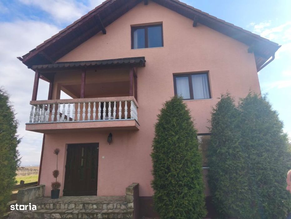 Casa individuala, 200mp utili, 1600mp teren, Radauti