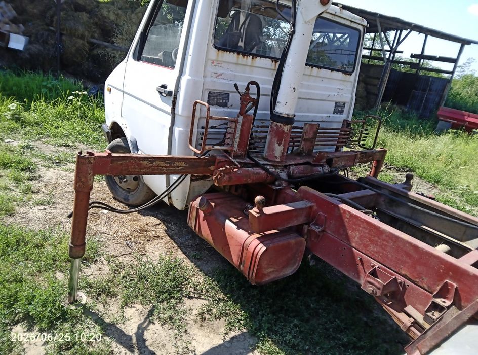 Iveco 35-8 basculabil + macara