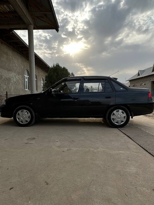 Moshina xolati yaxshi ko'rib olasilar toza moshina kraskasiga javob