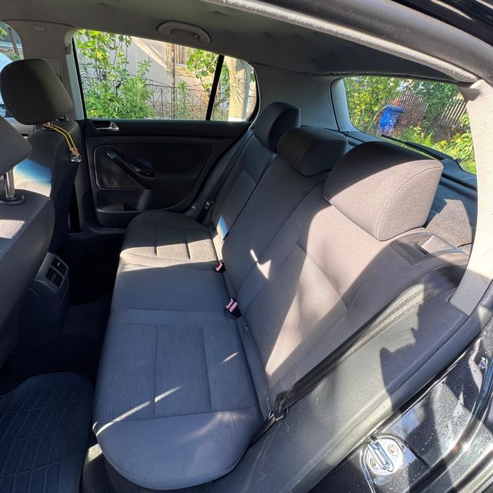 Volkswagen Golf 5, benzină 1.6 MPI