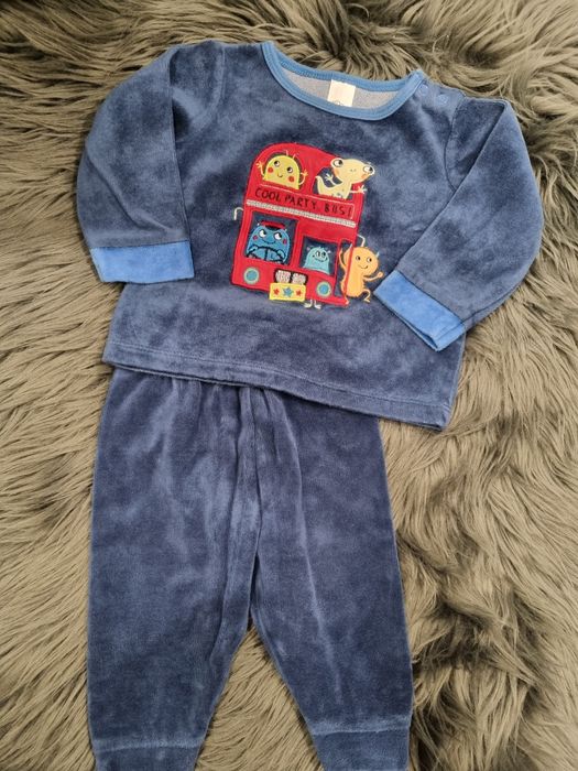 Lot 2 pijamale bebe