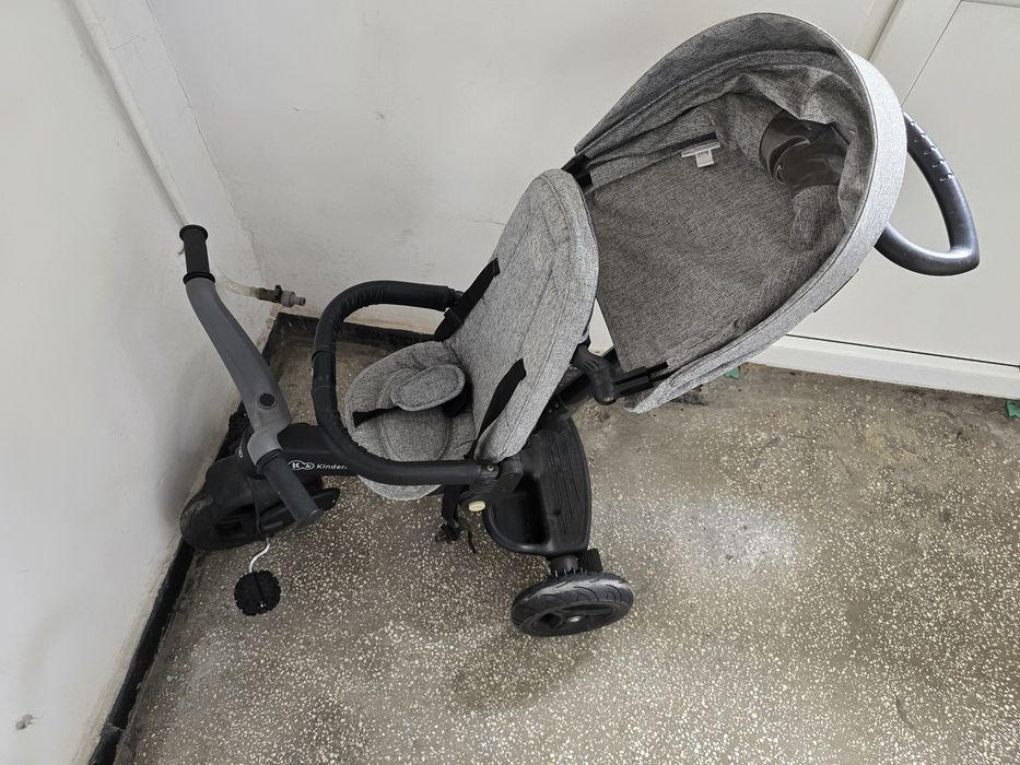 Vând tricicleta kinderkraft