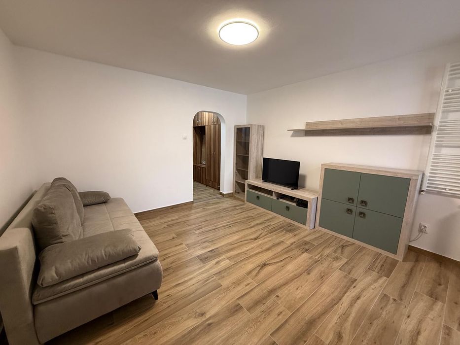 Închiriez apartament 1 cameră, proaspăt renovat | Rogerius – Aluminei