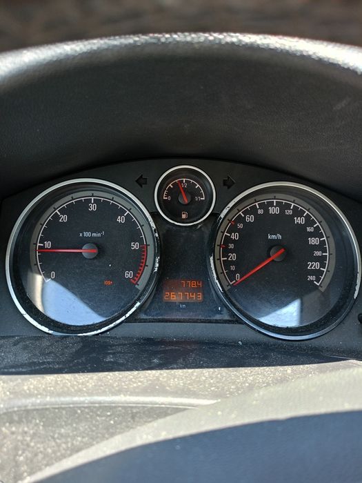Opel Astra H 1.7 CDTI 100 CP | Euro 4 | AC | Pilot Automat | ITP + RCA | Folosită zilnic