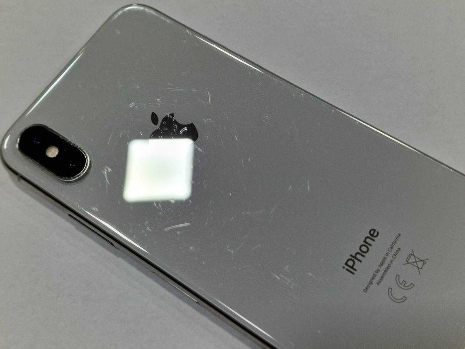 iPhone XS 64GB / 79%