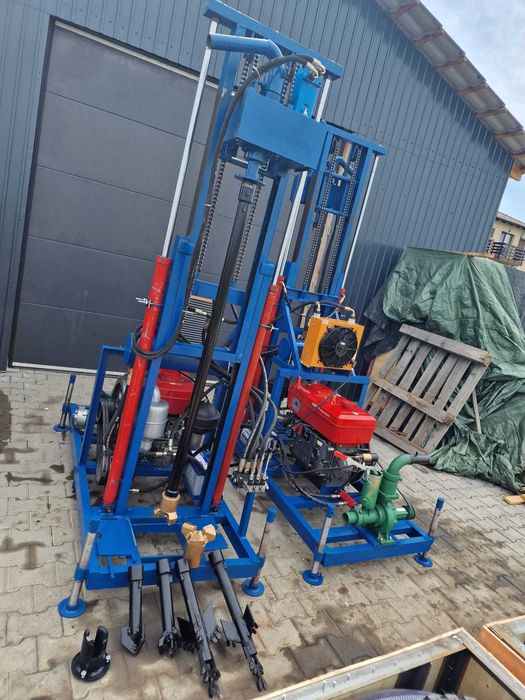 Masina de foraj Utilaj 35 CP NOU cu 150m prajina si 7 sape