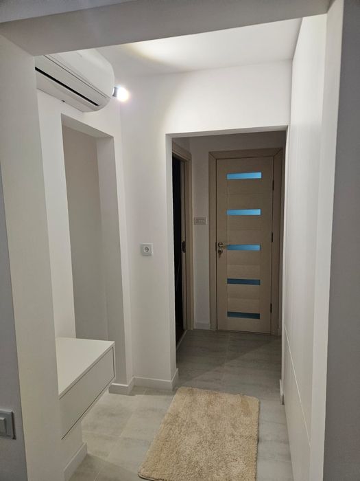 2 camere decomandat, renovat lux, mobilat – Metrou 1 Decembrie
