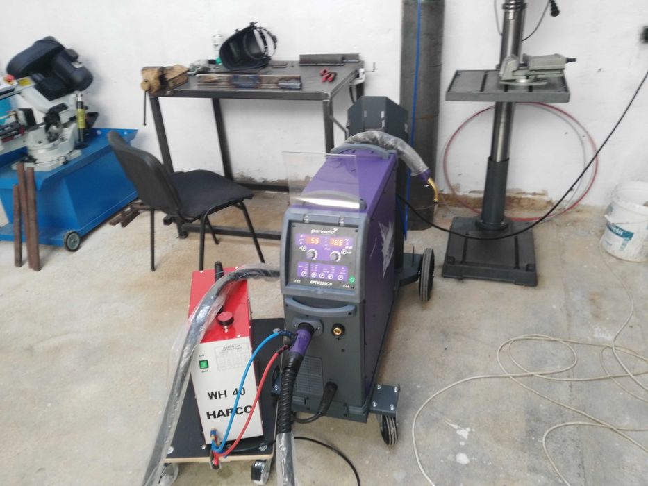 Синергичен инверторен заваръчен апарат Parweld + водно охлаждане