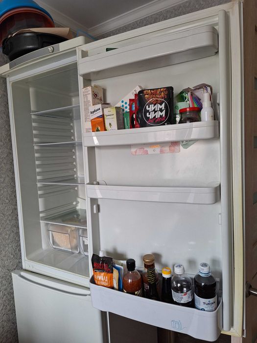 Холодильник Indesit