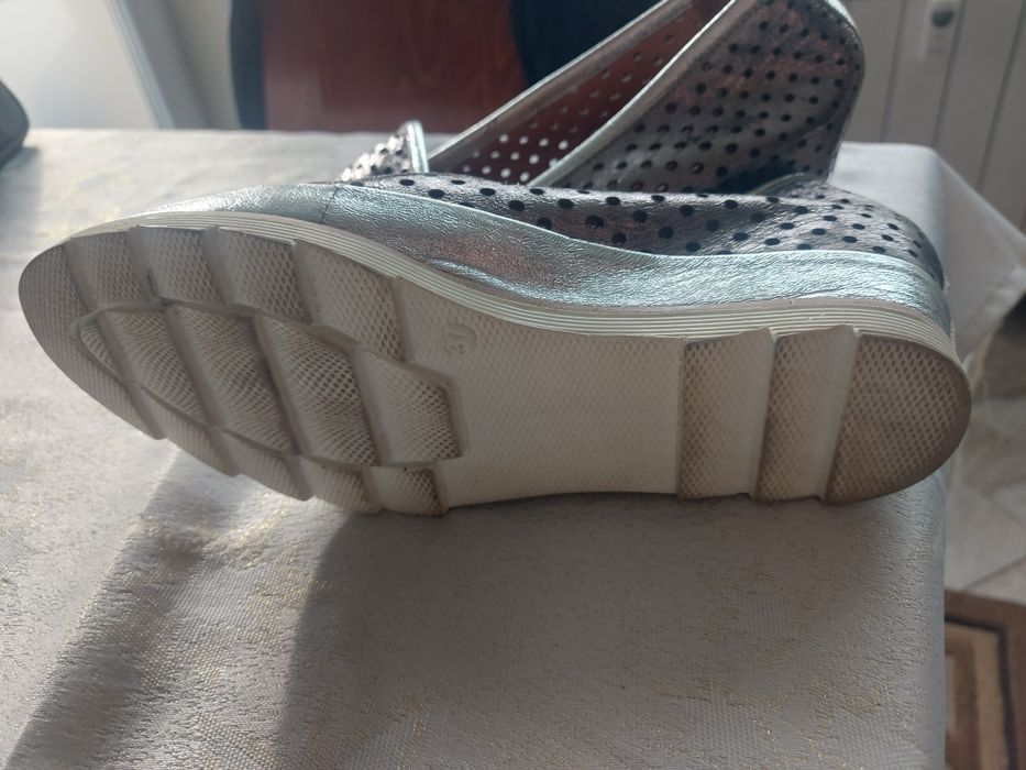 Дамски пролетни обувки