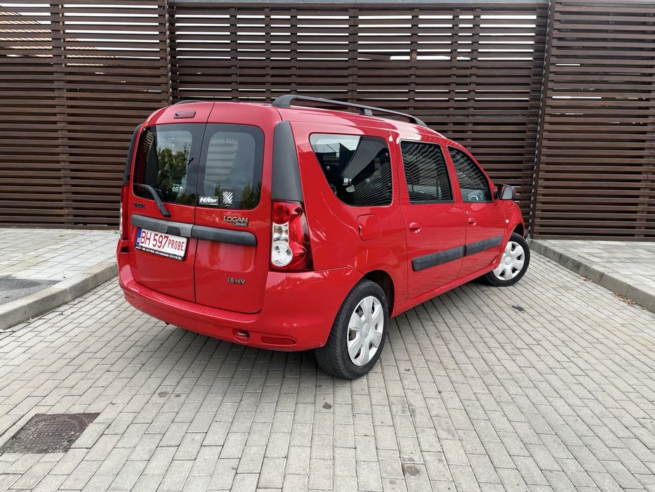 Dacia Logan MCV 1.6 16V LAUREATE 7 Locuri