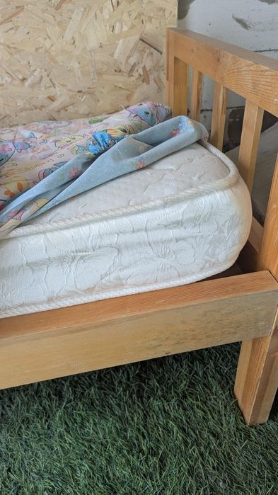 Продам детскую кроватку
