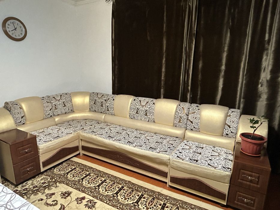 Продам б/у диван-уголок