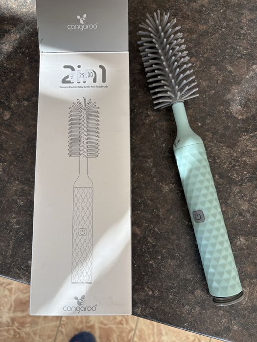 Cangaroo  въртяща четка за почистване на  бебешки шишета