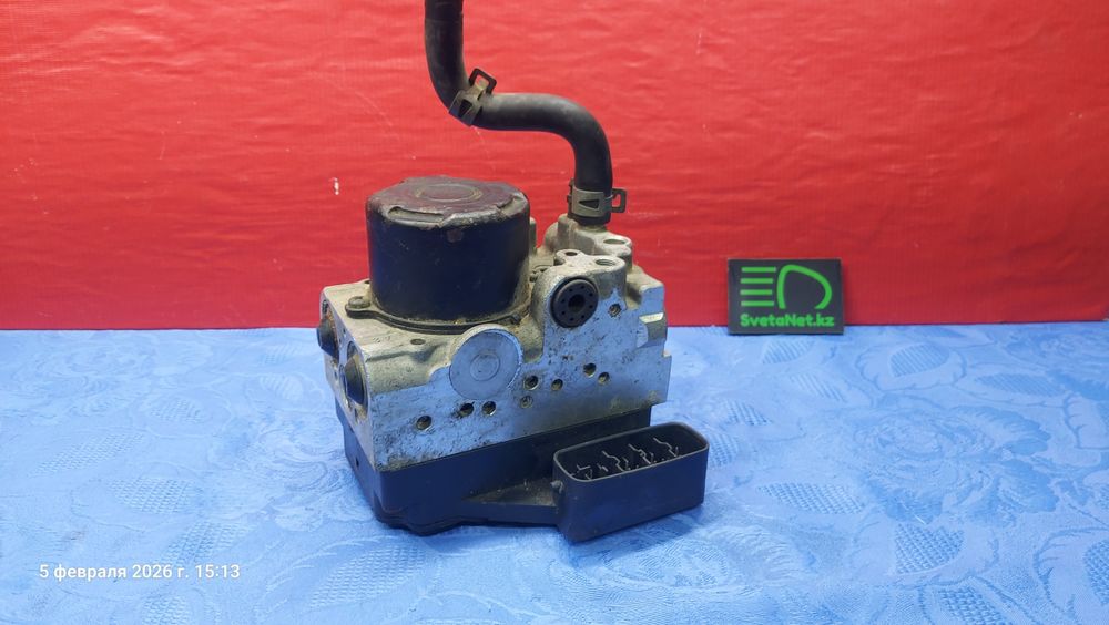 Блок ABS Toyota Camry 30 35