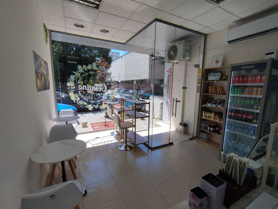 Продава се Заведение в Пазарджик, Идеален център - 30 кв.м за 255 €/кв.м - Снимка #1