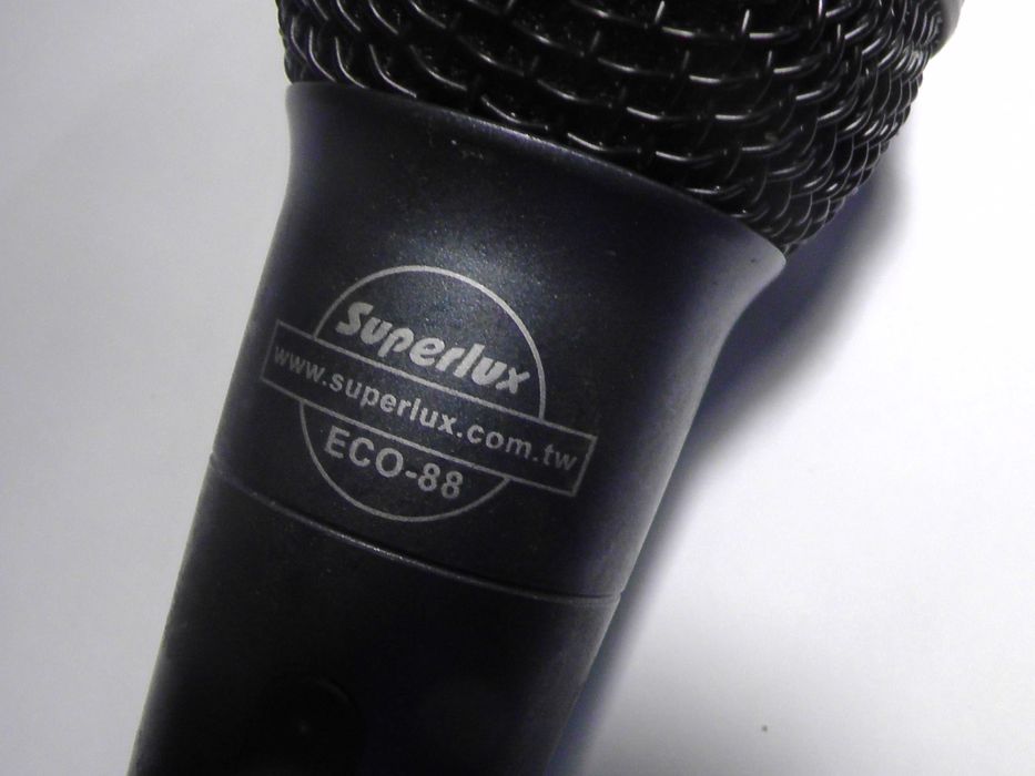 професионален микрофон "Superlux" ECO-88