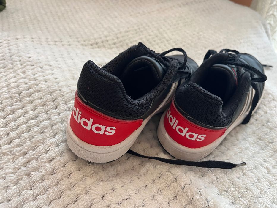 Маратонки Adidas