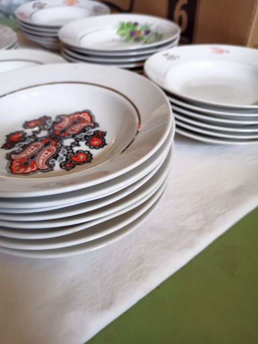 Тарелки полупорционные