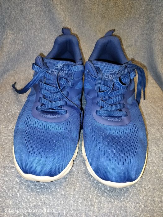 Adidași, mărimea 44.