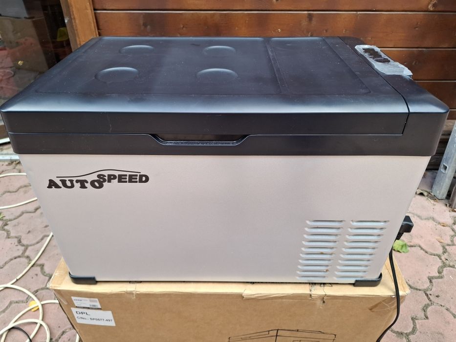 Frigider auto 12/24/220V cu compresor 37 litri nou, Bluetooth