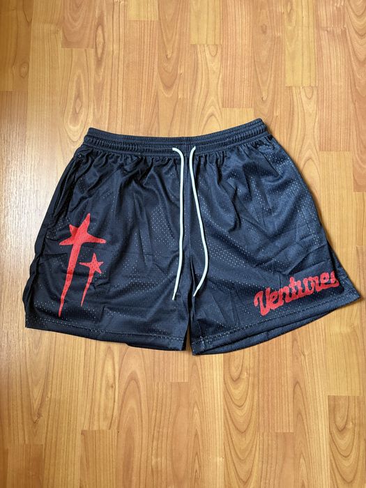 pantaloni scurti de plasa