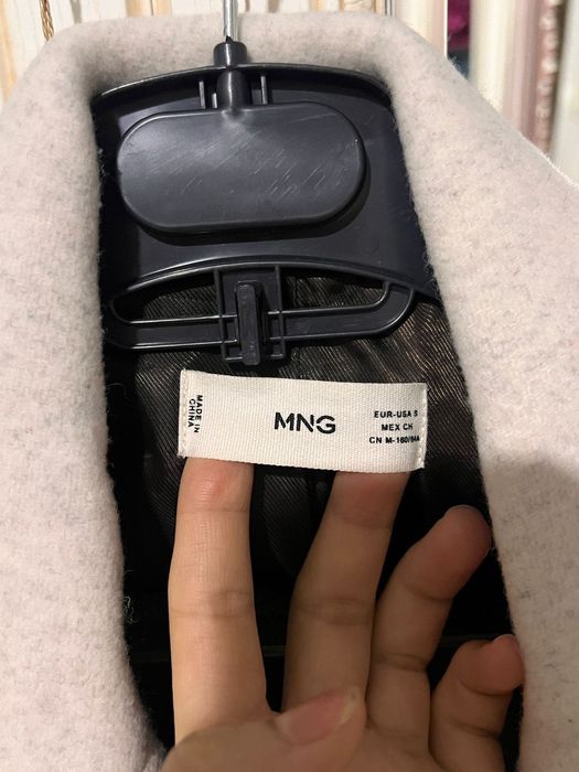 Элегантное двубортное пальто Mango