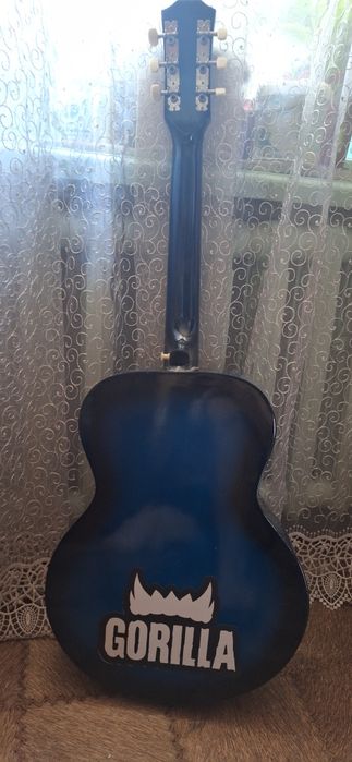 Гитара акустическая