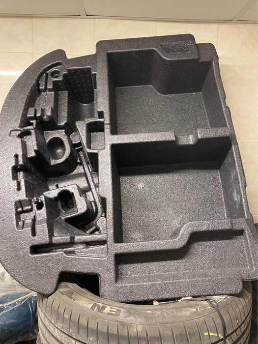 Оригинален органайзер за Skoda Octavia 3