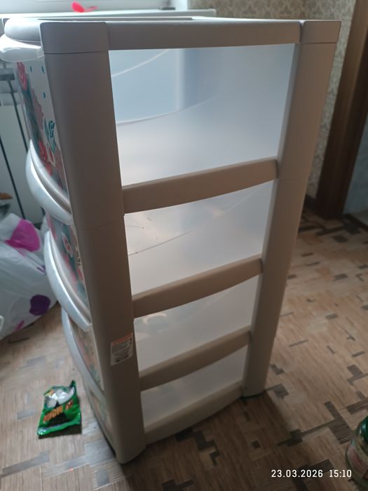 Шкаф пластиковый б/у